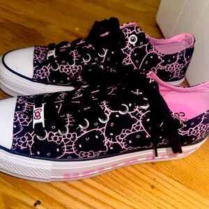 Hello Kitty Platform Low-Top converse